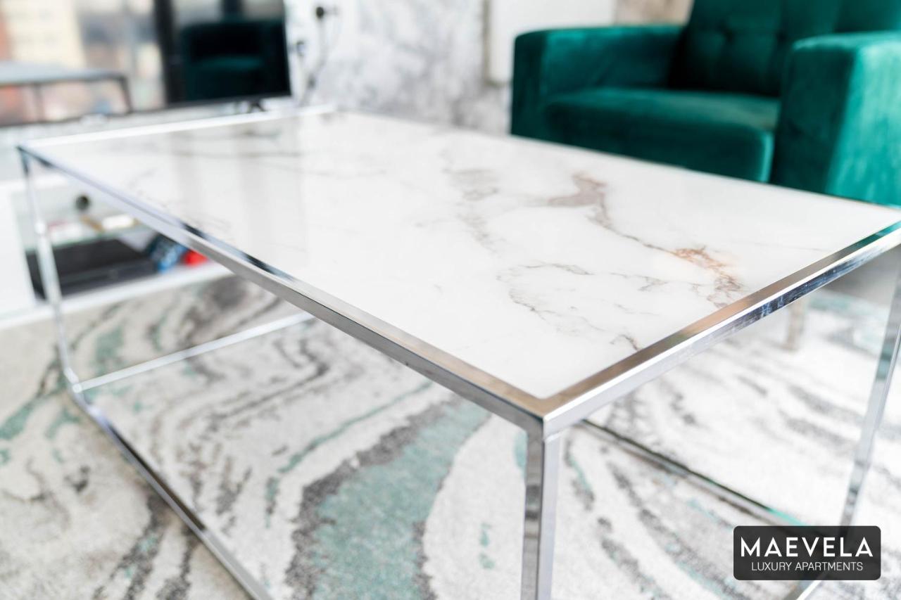 Maevela Apartments - Luxury Top Floor Penthouse - With Parking - 2 Bedroom New Build Apartment ✪ City Centre, Digbeth ✓ With Huge Patio Sliding Doors - City View - Rooftop Terrace - Ps4 & Smart Tv'S Birmingham Dış mekan fotoğraf