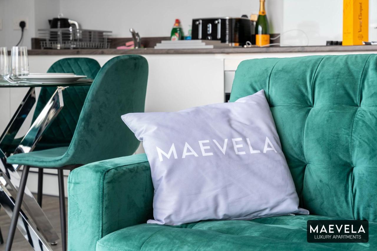 Maevela Apartments - Luxury Top Floor Penthouse - With Parking - 2 Bedroom New Build Apartment ✪ City Centre, Digbeth ✓ With Huge Patio Sliding Doors - City View - Rooftop Terrace - Ps4 & Smart Tv'S Birmingham Dış mekan fotoğraf
